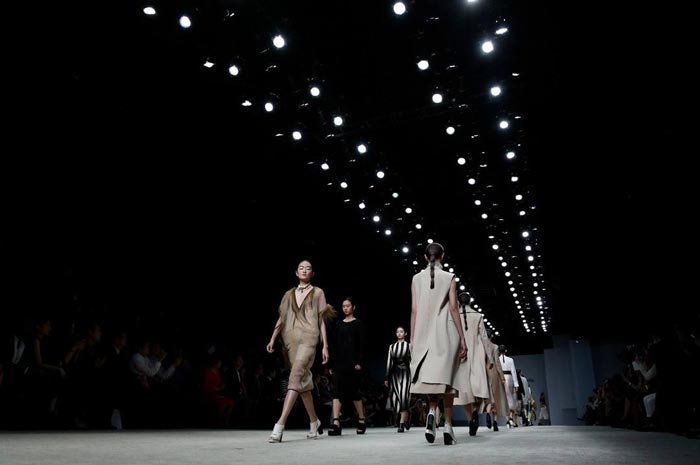 如何策劃一場服裝發(fā)布會?